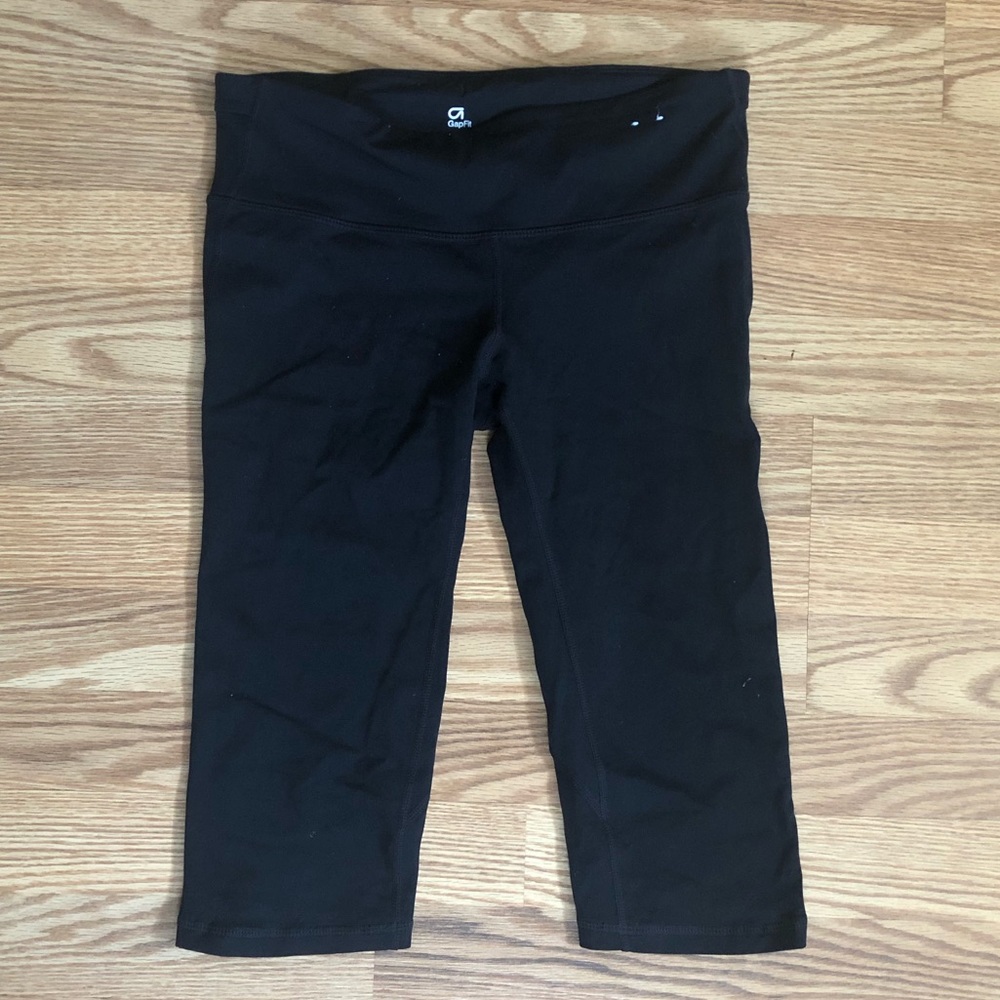 Gap Fit Gfast Capri Workout Leggings